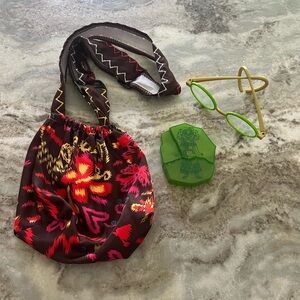 Encanto Mirabel accessories